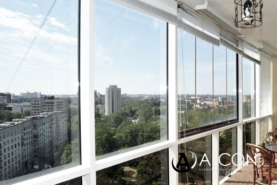 Панорамное остекление балконов в Владимире
